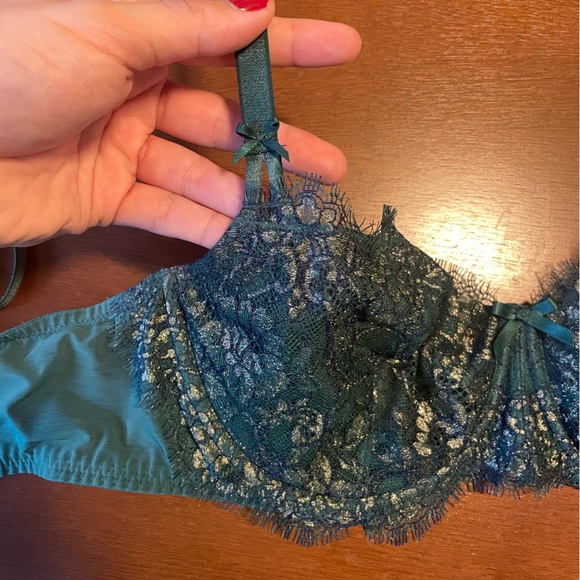 Victoria’s Secret Dream Angels Christmas Green Metallic Gold Balconette Lace Bra - Picture 7 of 9